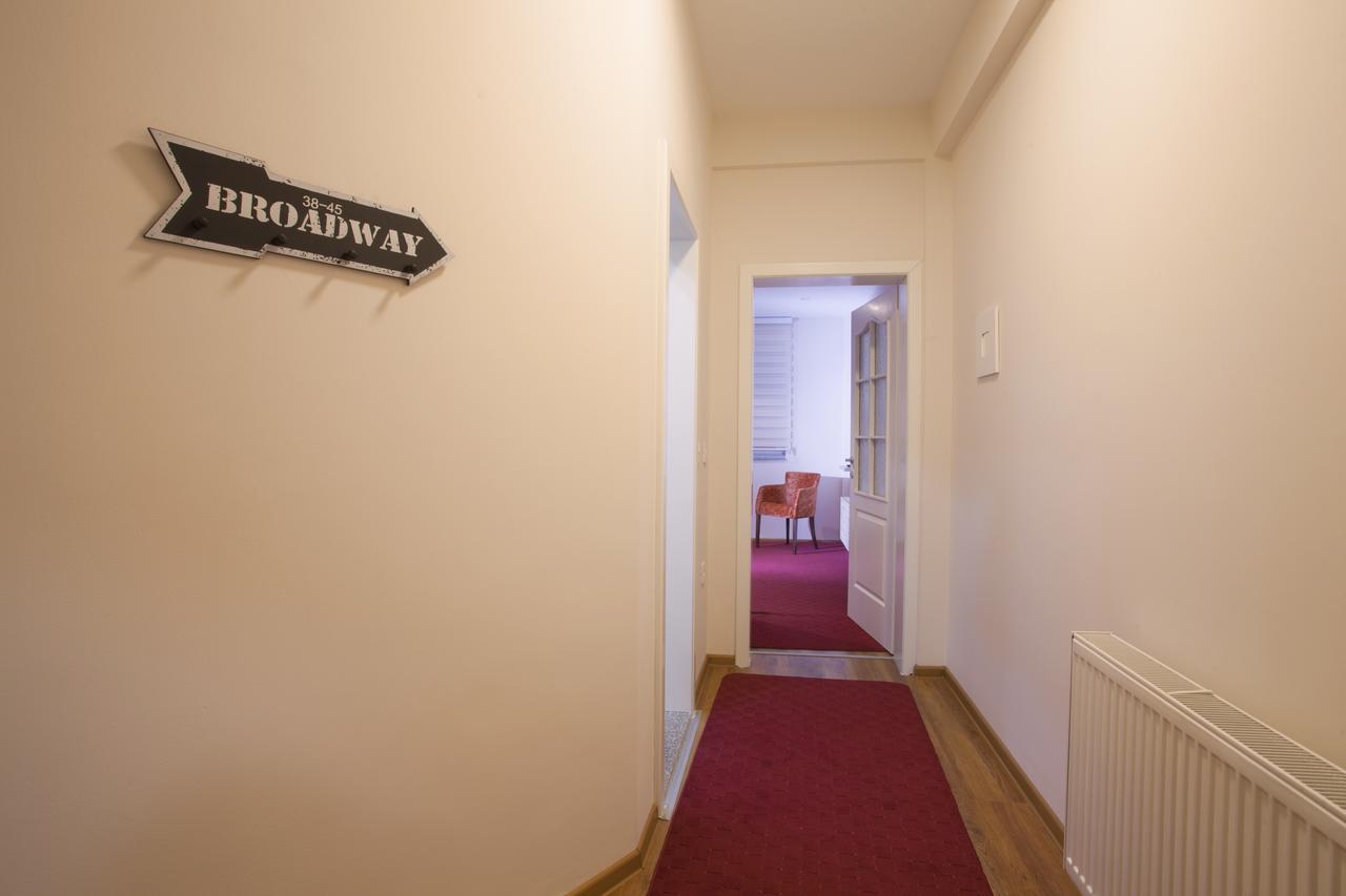 Hotel Prenociste Brocat Novi Pazar Exterior foto